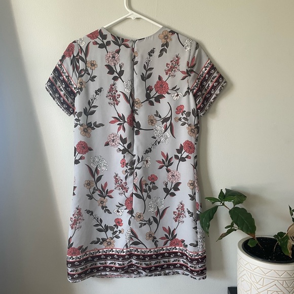 Lulus | A-Flora-Ble Floral Shift Dress - Picture 6 of 6